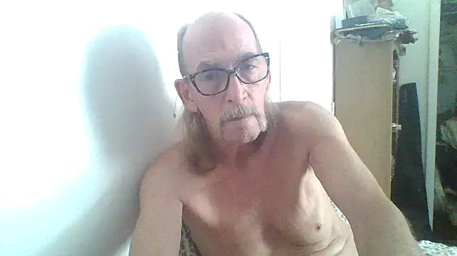 Snapshot of friendlychat1 chatting on September 29, 6:13 pm friendlychat1 online show from September 29, 6:13 pm