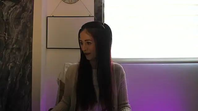 Snapshot of catt_evans1 chatting on December 7, 4:58 pm catt evans1 online show from December 7, 4:58 pm