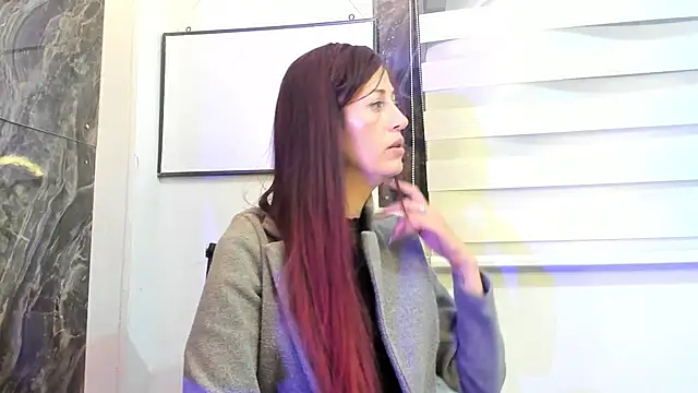 Snapshot of catt_evans1 chatting on December 19, 2:01 am catt evans1 online show from December 19, 2:01 am