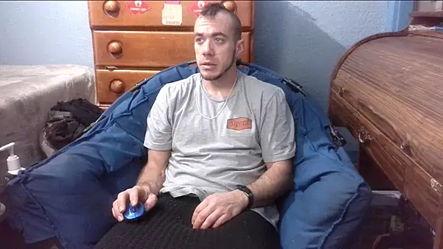 Snapshot of ScubaStevex chatting on December 2, 6:41 am ScubaStevex online show from December 2, 6:41 am