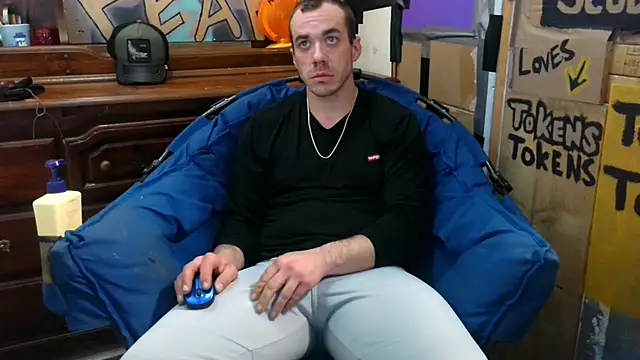 Snapshot of ScubaStevex chatting on February 14, 7:02 pm ScubaStevex online show from February 14, 7:02 pm