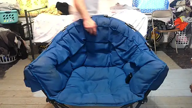 Snapshot of ScubaStevex chatting on February 15, 6:01 pm ScubaStevex online show from February 15, 6:01 pm