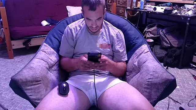 Snapshot of ScubaStevex chatting on September 19, 7:32 am ScubaStevex online show from September 19, 7:32 am