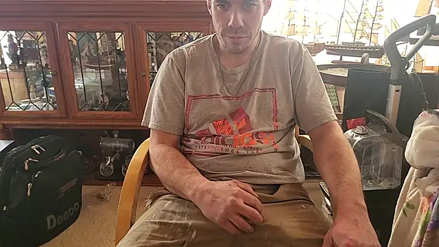 ScubaStevex online show from February 11, 3:39 pm