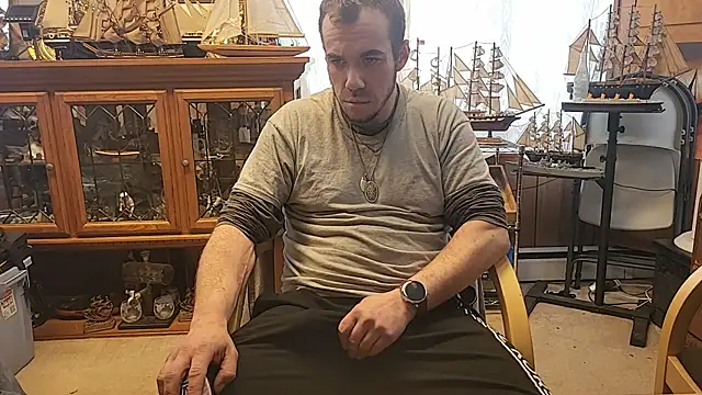 ScubaStevex online show from March 4, 5:19 pm