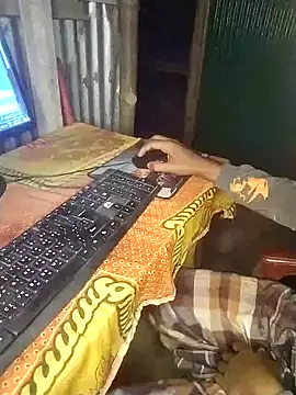 Snapshot of cutetaraaarhjn chatting on December 2, 8:33 pm cutetaraaarhjn online show from December 2, 8:33 pm