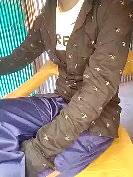 Snapshot of cutetaraaarhjn chatting on December 10, 5:07 am cutetaraaarhjn online show from December 10, 5:07 am