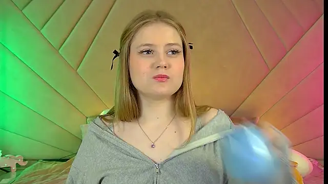 SelinSwarovski online show from March 17, 1:57 am