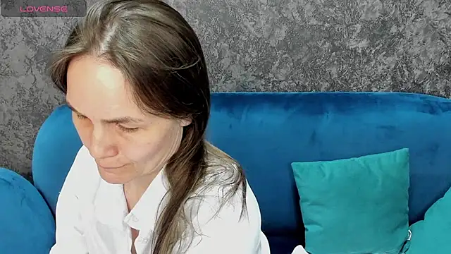 Lillian White online show from March 10, 2:05 pm