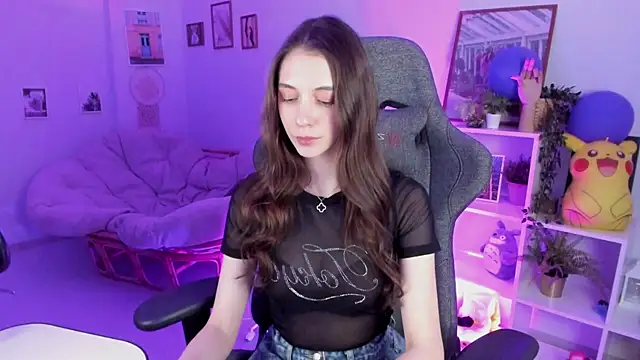 AveAngela online show from February 5, 8:25 pm