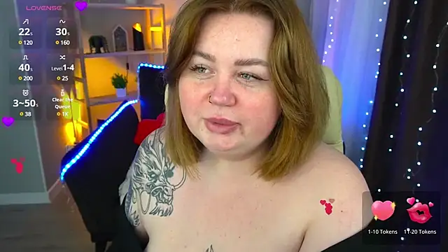 ZaraReignn online show from January 3, 9:15 pm