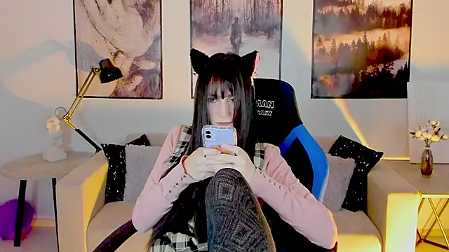 LuxRayi online show from January 28, 9:19 pm