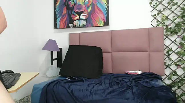 Snapshot of karabellie chatting on December 17, 5:26 pm karabellie online show from December 17, 5:26 pm