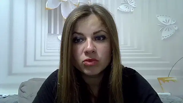 Snapshot of TinaFun4u chatting on April 25, 8:06 pm TinaFun4u online show from April 25, 8:06 pm
