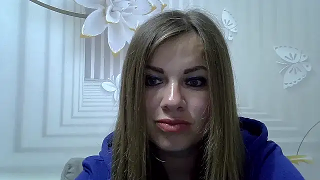 Snapshot of TinaFun4u chatting on May 16, 8:07 pm TinaFun4u online show from May 16, 8:07 pm