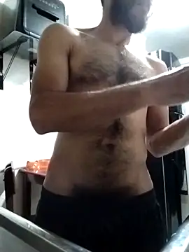 Snapshot of hairyserious chatting on January 5, 4:14 am hairyserious online show from January 5, 4:14 am