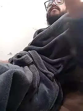 Snapshot of hairyserious chatting on February 28, 6:20 pm hairyserious online show from February 28, 6:20 pm