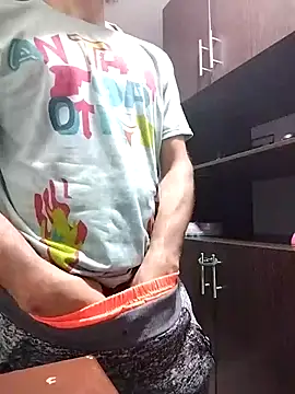 Snapshot of hairyserious chatting on March 22, 3:52 am hairyserious online show from March 22, 3:52 am