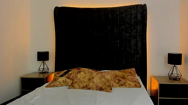 NataGarcia online show from October 8, 4:37 pm