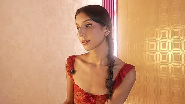 Bella19  online show from April 22, 9:05 pm