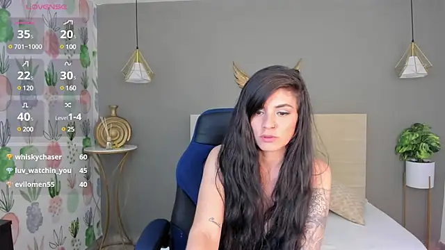 Snapshot of elissa_iris chatting on December 22, 10:15 pm elissa iris online show from December 22, 10:15 pm