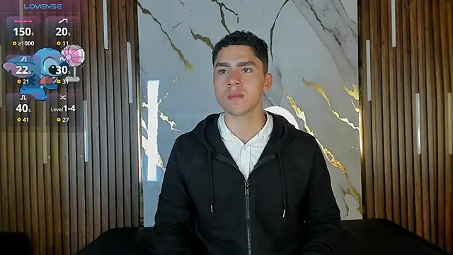 Snapshot of LiamNovak chatting on November 20, 12:05 pm LiamNovak online show from November 20, 12:05 pm