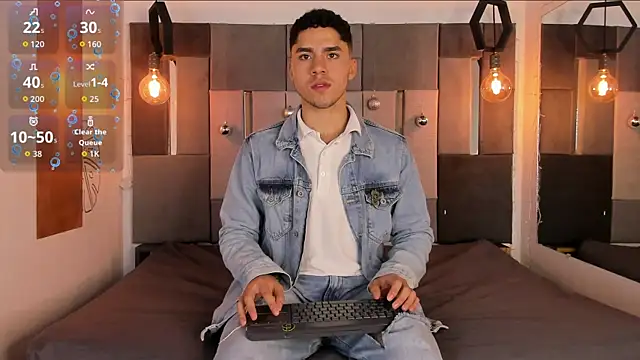 LiamNovak online show from December 20, 11:50 am