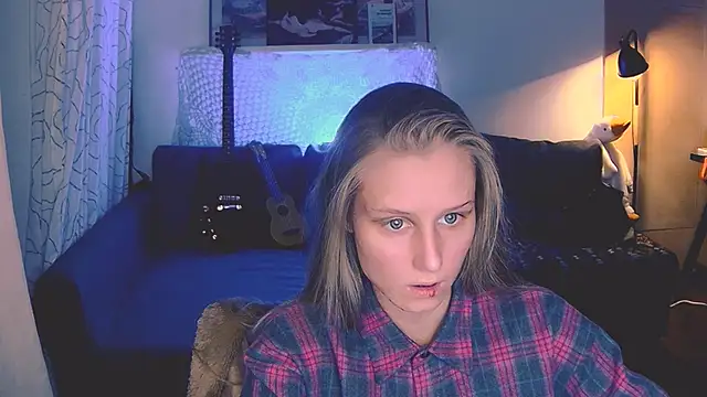 KatiKate online show from December 5, 7:06 pm