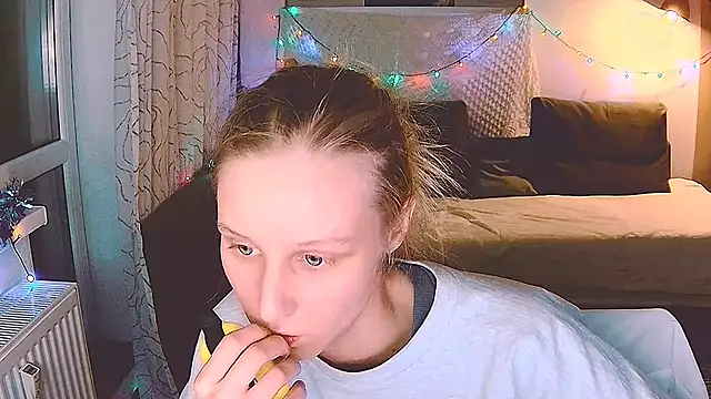 KatiKate online show from December 23, 7:30 pm