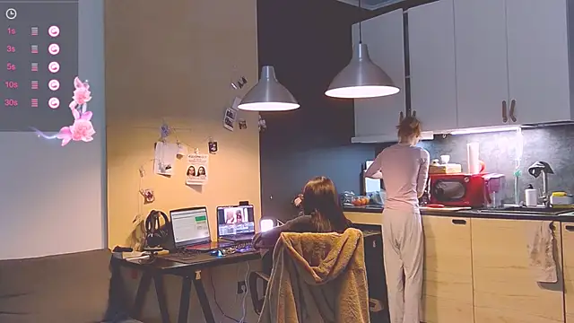 KatiKate online show from March 4, 5:13 pm