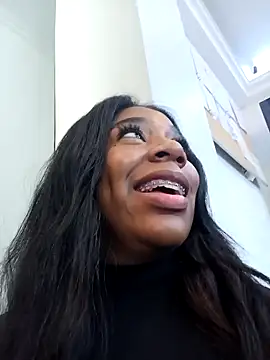 KloheCurvy online show from December 22, 1:33 pm