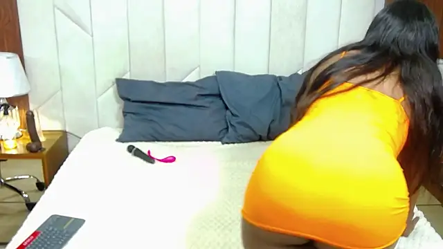 KloheCurvy online show from February 14, 12:36 pm