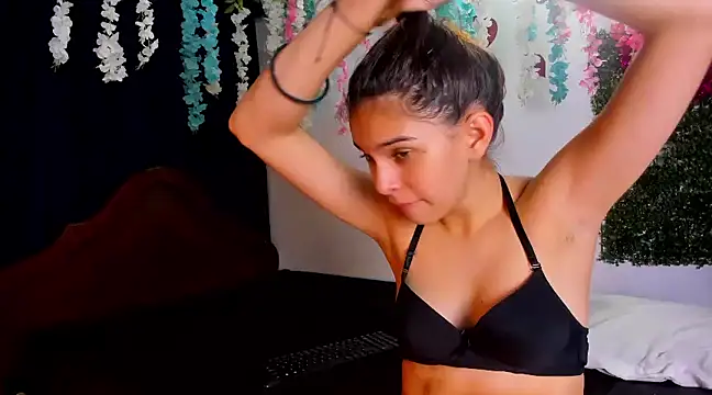 kattyandtom2 online show from March 8, 9:39 am