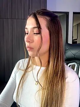 SophieRaily  online show from September 16, 7:04 pm