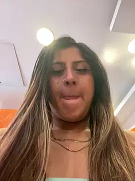 Snapshot of girl_anni chatting on January 29, 3:37 pm girl anni online show from January 29, 3:37 pm