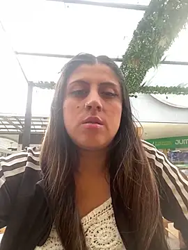 Snapshot of girl_anni chatting on February 3, 9:07 pm girl anni online show from February 3, 9:07 pm