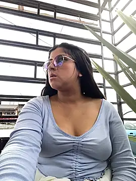 Snapshot of girl_anni chatting on February 7, 6:34 pm girl anni online show from February 7, 6:34 pm