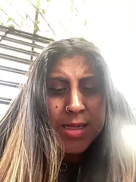 Snapshot of girl_anni chatting on February 10, 7:49 pm girl anni online show from February 10, 7:49 pm