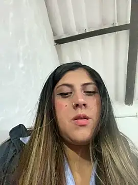 Snapshot of girl_anni chatting on February 10, 10:51 pm girl anni online show from February 10, 10:51 pm