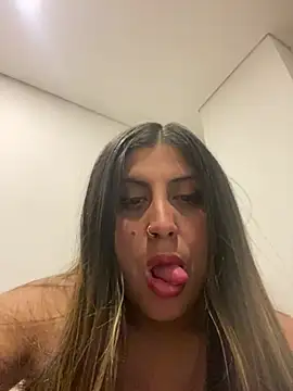 Snapshot of girl_anni chatting on February 14, 4:15 am girl anni online show from February 14, 4:15 am