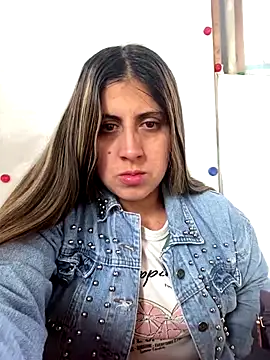 Snapshot of girl_anni chatting on October 1, 12:11 pm girl anni online show from October 1, 12:11 pm