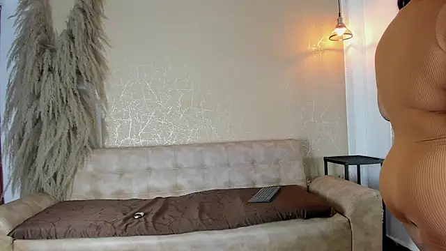 Snapshot of Violetrousse chatting on January 18, 4:31 pm Violetrousse online show from January 18, 4:31 pm