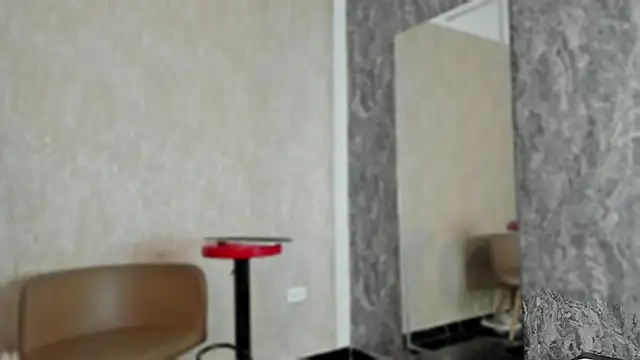 Snapshot of Violetrousse chatting on March 14, 10:16 pm Violetrousse online show from March 14, 10:16 pm
