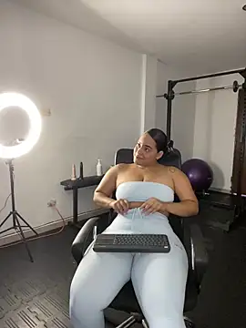 Snapshot of Violetrousse chatting on September 14, 4:17 pm Violetrousse online show from September 14, 4:17 pm