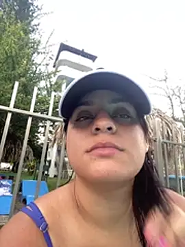 Snapshot of Violetrousse chatting on February 15, 9:55 pm Violetrousse online show from February 15, 9:55 pm