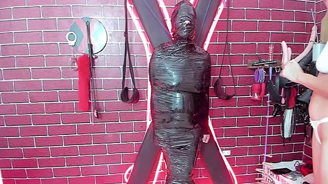 Snapshot of SUBMISSION_BDSM chatting on March 8, 6:16 pm SUBMISSION BDSM online show from March 8, 6:16 pm
