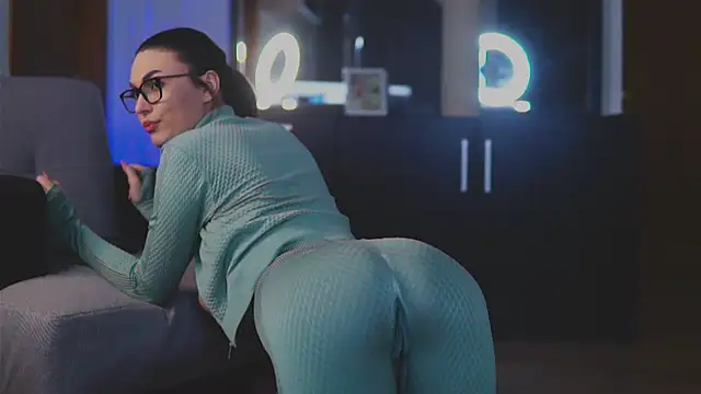 Mona Lisss online show from January 21, 5:41 pm