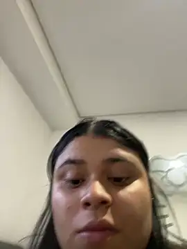 alissonfernandez  online show from March 21, 11:12 pm