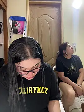 alissonfernandez  online show from March 5, 11:39 am