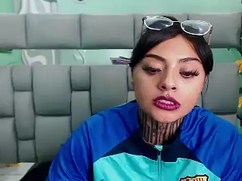 Snapshot of Lovely_celeste chatting on December 3, 6:26 am Lovely celeste online show from December 3, 6:26 am